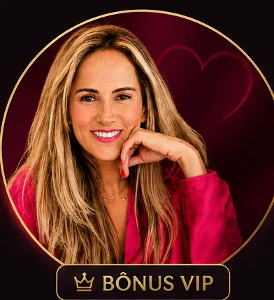 Foto de Bruna Porto Lima sorrindo dentro de uma moldura circular dourada